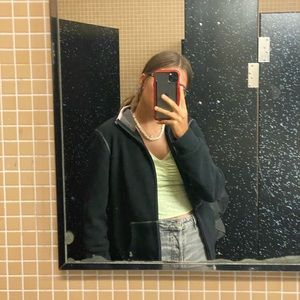 Meet your Posher, Mackenzie